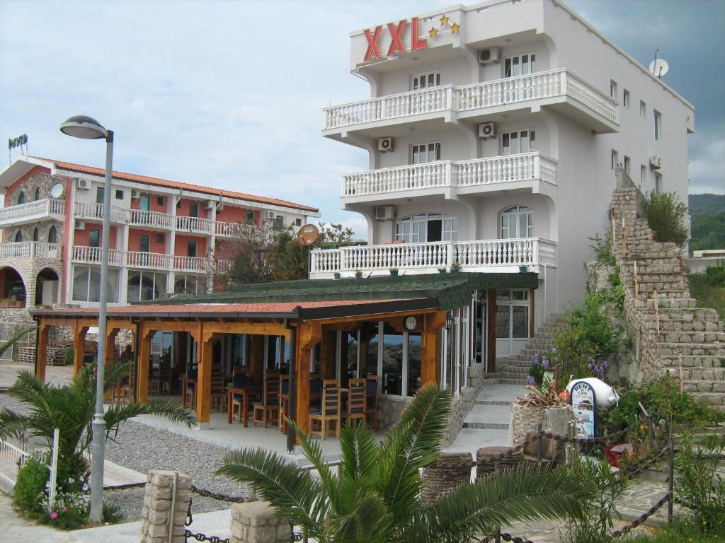 Xxl Apartments Dobra Voda Exterior foto